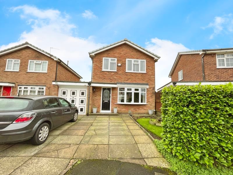 3 bed detached house for sale in Caton Close, Bury BL9, £315,000 Zoopla