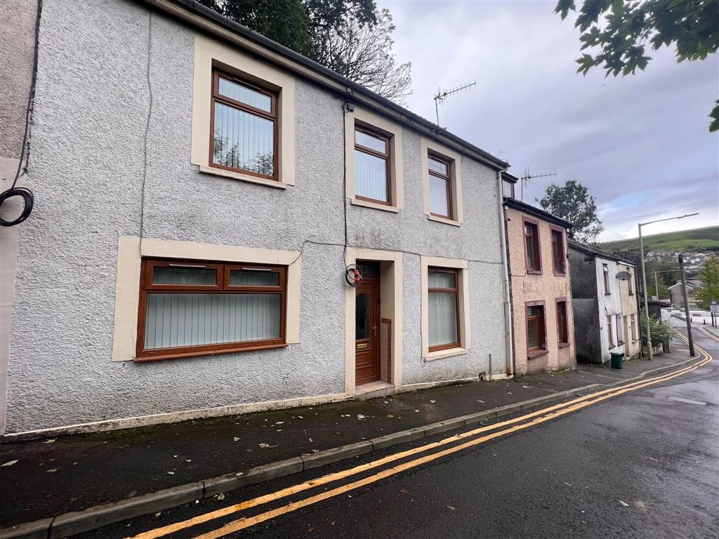 3 bed terraced house for sale in High Street, Porth CF39, £65,000 Zoopla