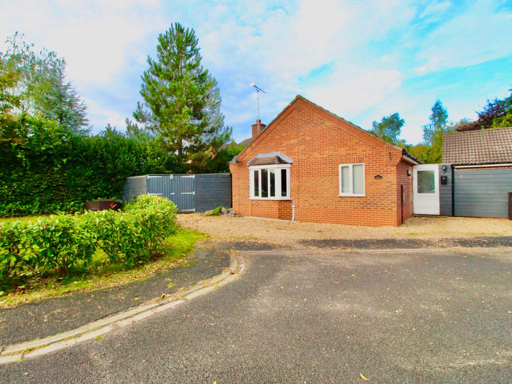 2 bed detached bungalow for sale in Churchfield Way, Wisbech St. Mary