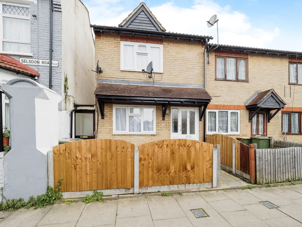 3 bed semidetached house for sale in Selsdon Road, London, London E13