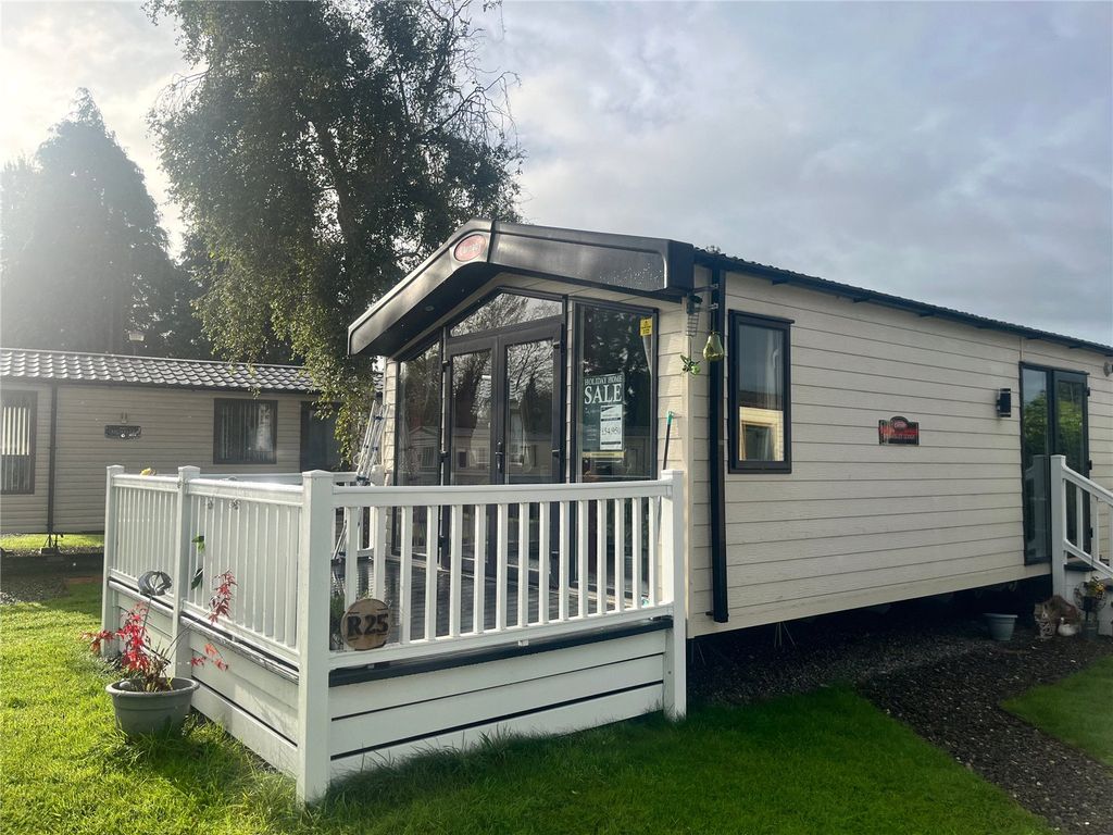 2 bed property for sale in Ferry Lane, Higher Ferry, Chester CH1, £