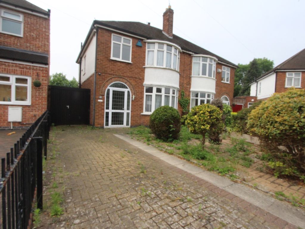 3 bed semidetached house to rent in South Kingsmead Road, Knighton