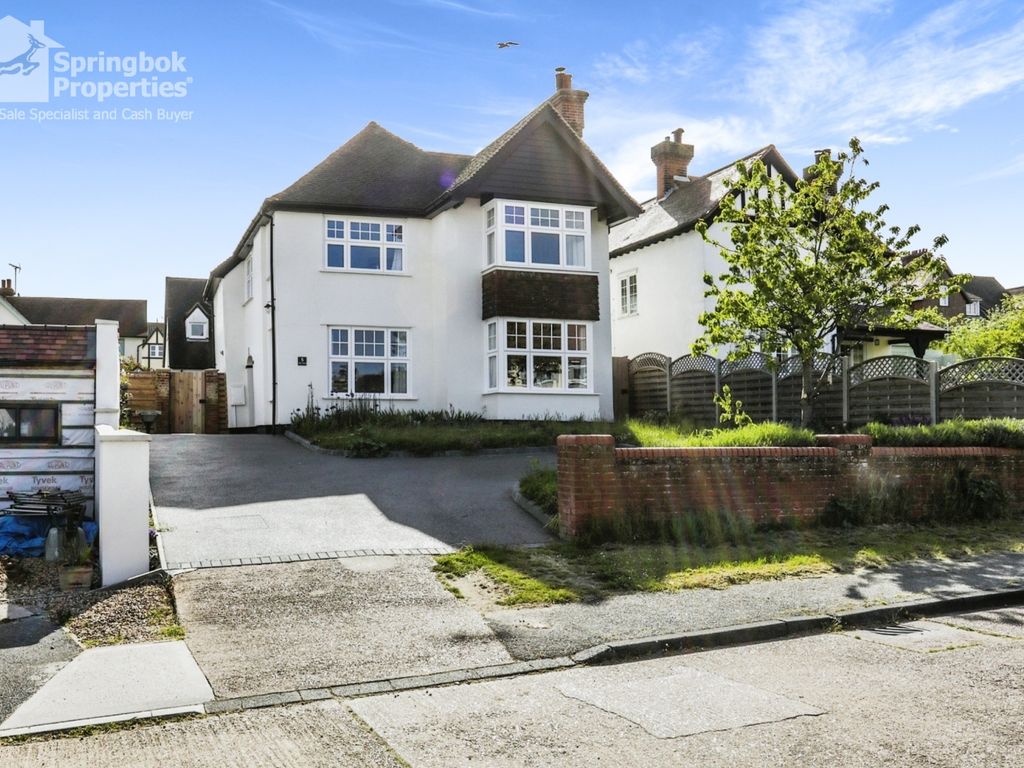 3 bed detached house for sale in Riby Road, Felixstowe, Suffolk IP11