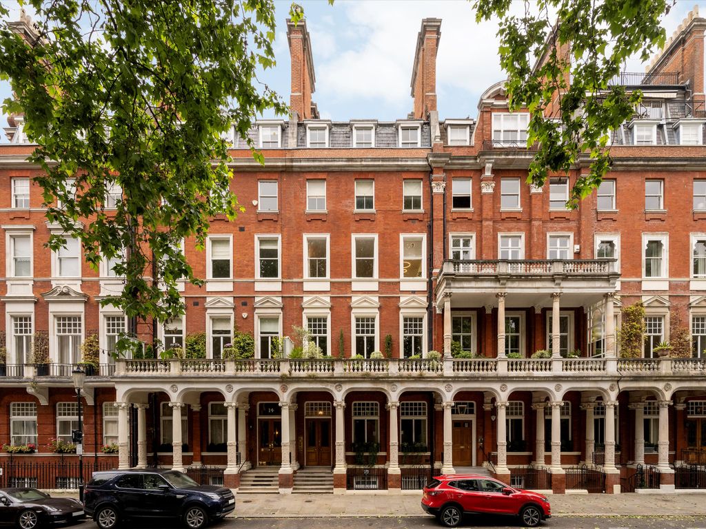 2 bed flat for sale in Cadogan Square, London SW1X, £3,950,000 Zoopla