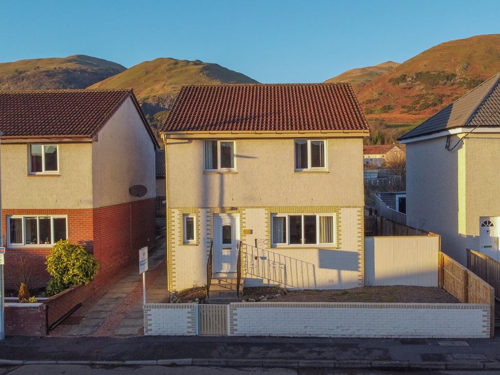 3 bed detached house for sale in Stoneyacre, Tillicoultry FK13, £170,000 Zoopla
