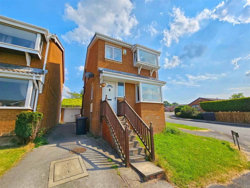 3 bed detached house for sale in Ripley Grove, Barnsley S75, £200,000