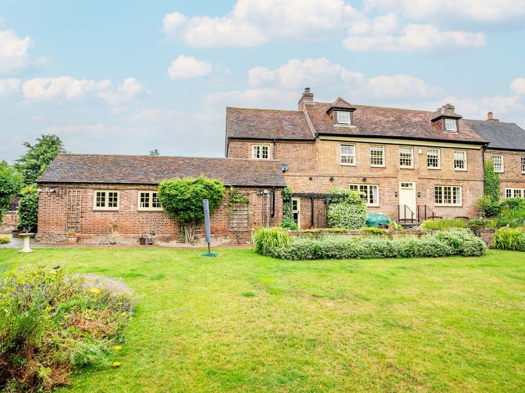 Land to rent in Pipers Lane, Markyate, St. Albans, Hertfordshire AL3