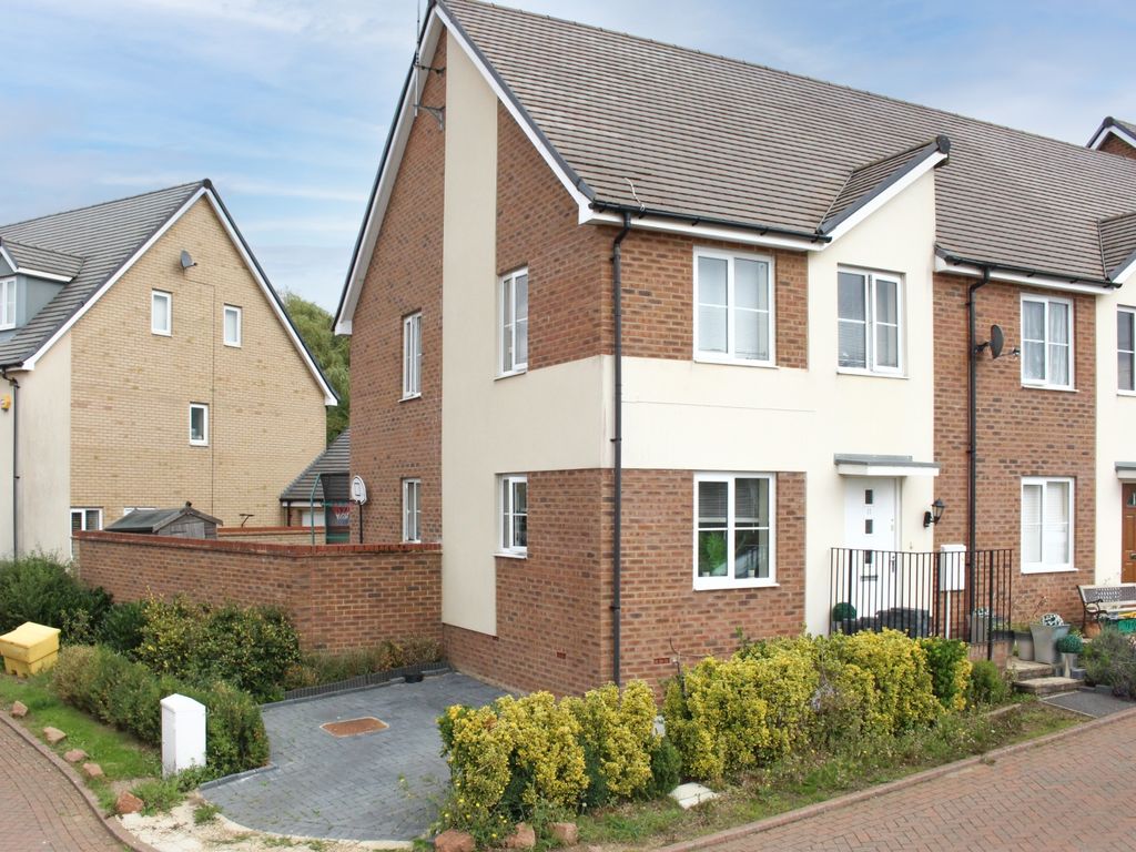 3 bed end terrace house for sale in Tern Drive, Leighton Buzzard