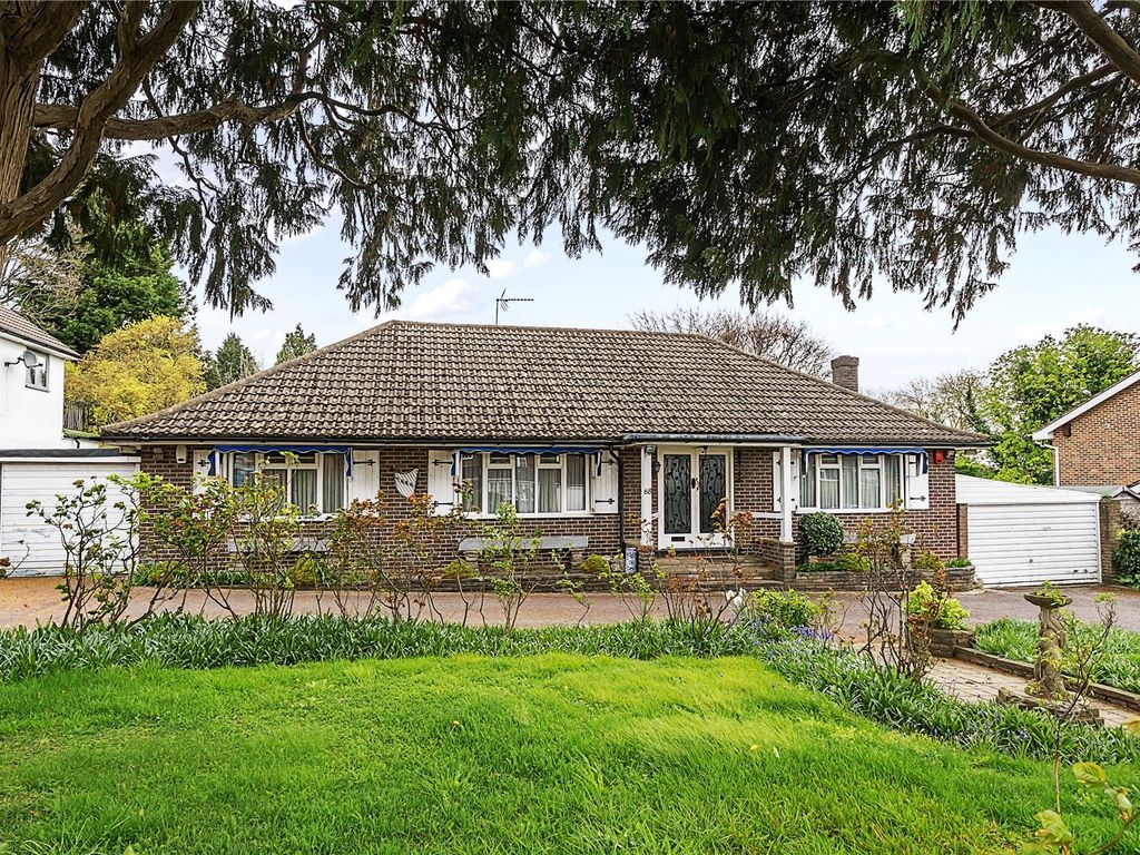 2 bed bungalow for sale in Quinta Drive, Arkley EN5, £1,150,000 Zoopla
