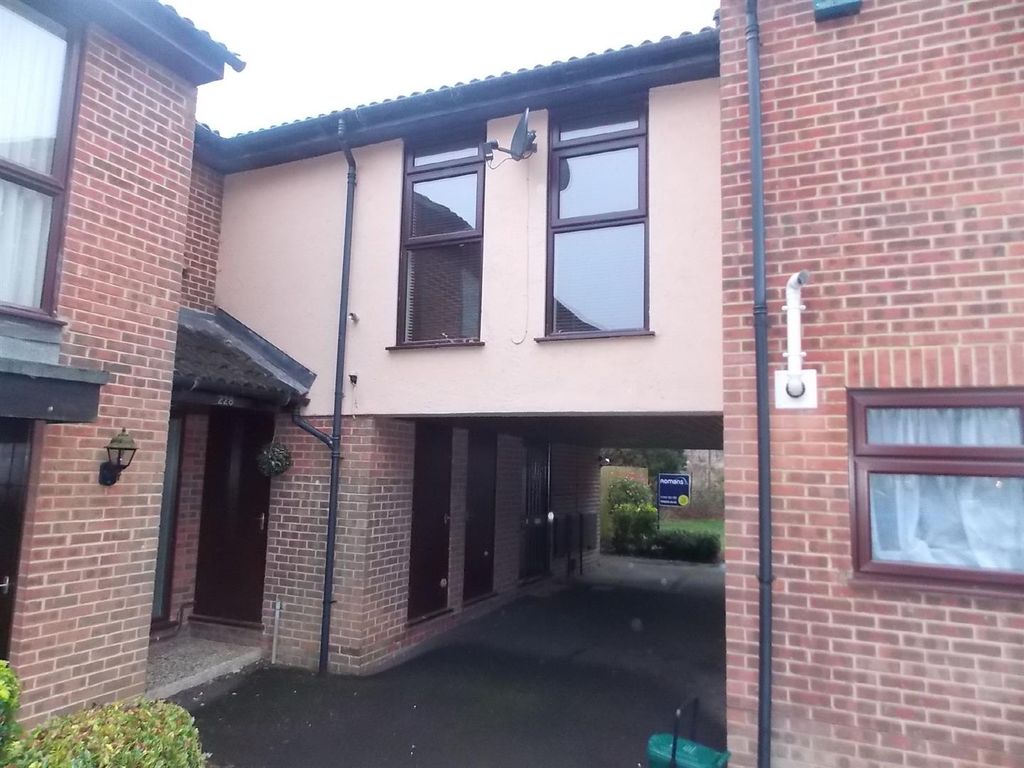 1 bed to rent in Avondale, Ash Vale, Aldershot GU12, £1,000