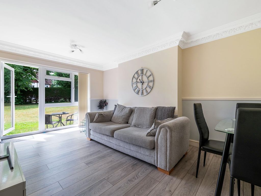 1 bed flat for sale in Cadogan Close, Beckenham BR3, £285,000 Zoopla