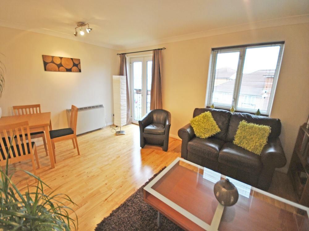 1 bed flat to rent in Varsity Drive, Twickenham TW1 Zoopla