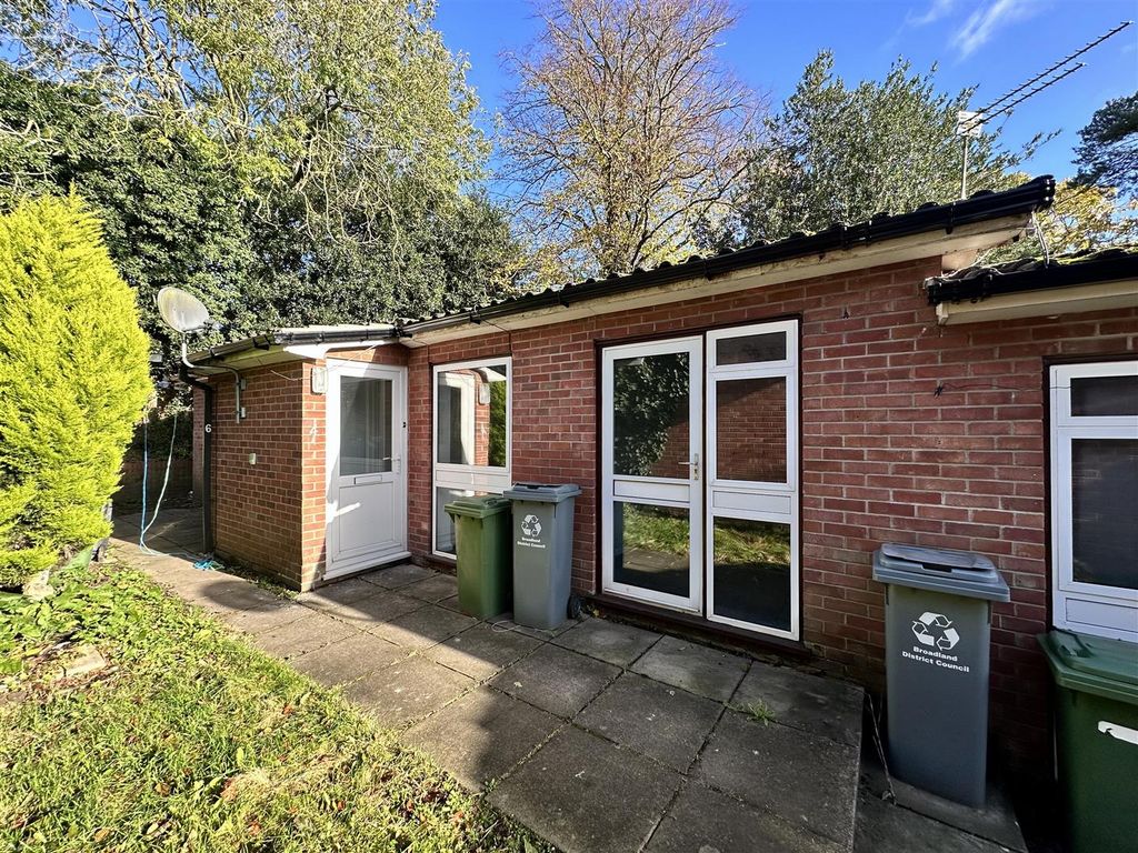 1 bed bungalow to rent in Yarmouth Road, Thorpe St. Andrew, Norwich NR7