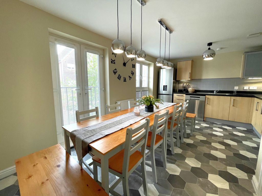 Laurens Van Der Post Way, Repton Park TN23  