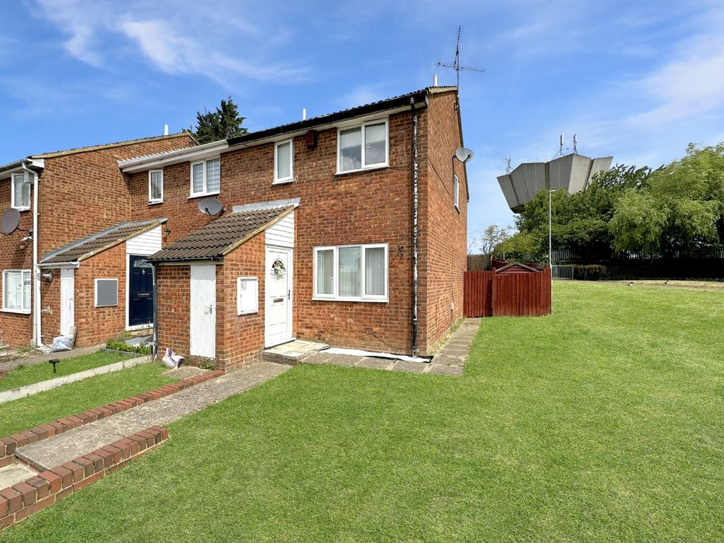 3 bed end terrace house for sale in Brussels Way, Luton LU3 Zoopla