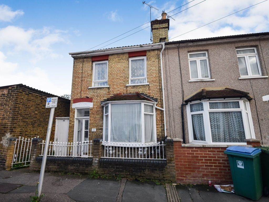 3 bed end terrace house for sale in Estcourt Road, Watford WD17, £400,000 Zoopla