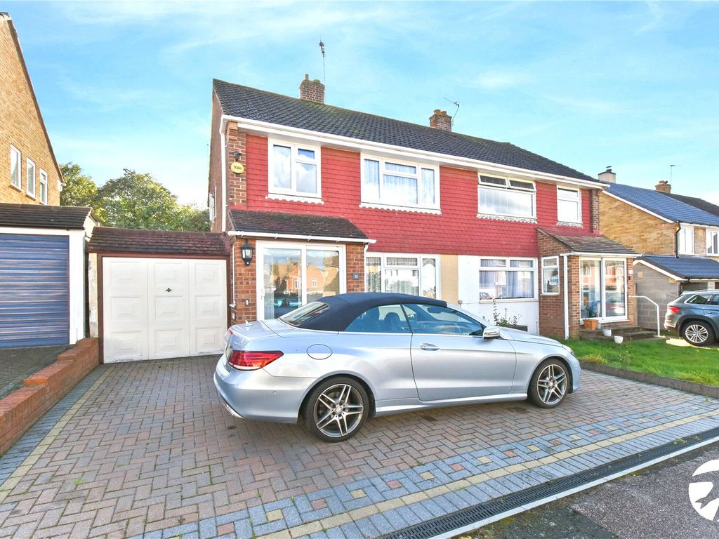 3 bed semidetached house for sale in Mead Close, Swanley, Kent BR8, £