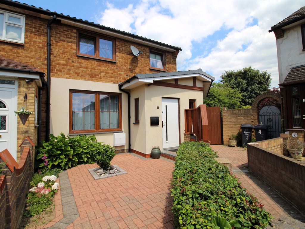 3 bed end terrace house for sale in Marston Close, Dagenham RM10, £