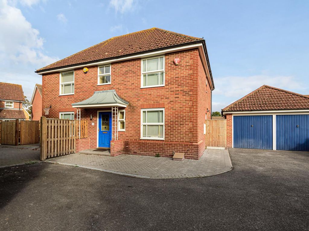 4 bed detached house for sale in Moor Furlong, Cippenham, Slough SL1