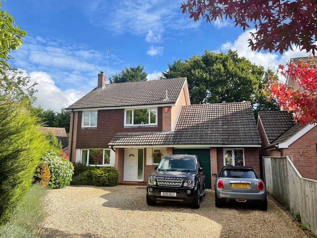 4 bed detached house for sale in New Forest Drive, Brockenhurst SO42