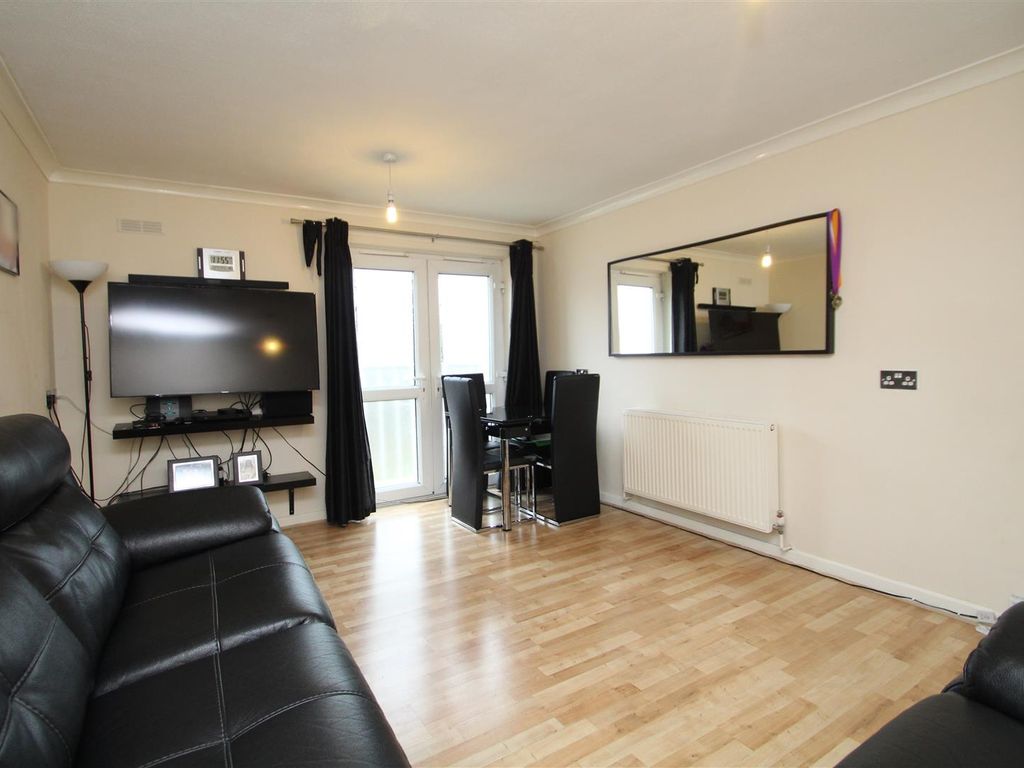 1 bed flat to rent in Olympic Way, Greenford UB6, £1,300 pcm Zoopla