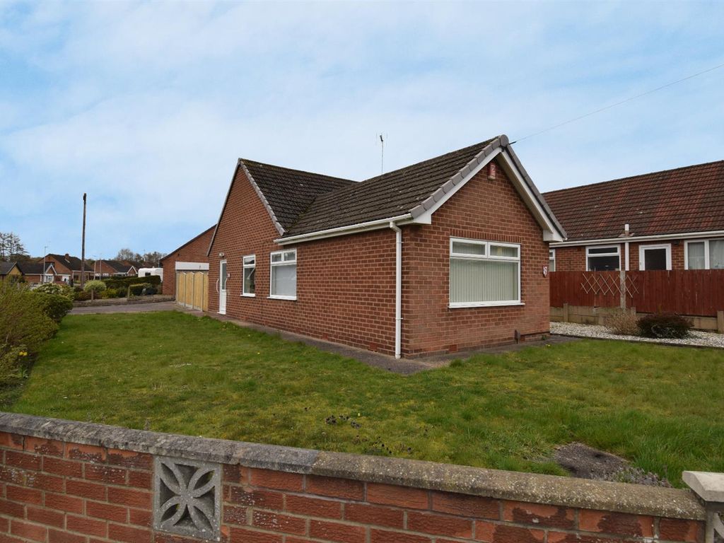 2 bed detached bungalow for sale in Southwell Road East, Rainworth