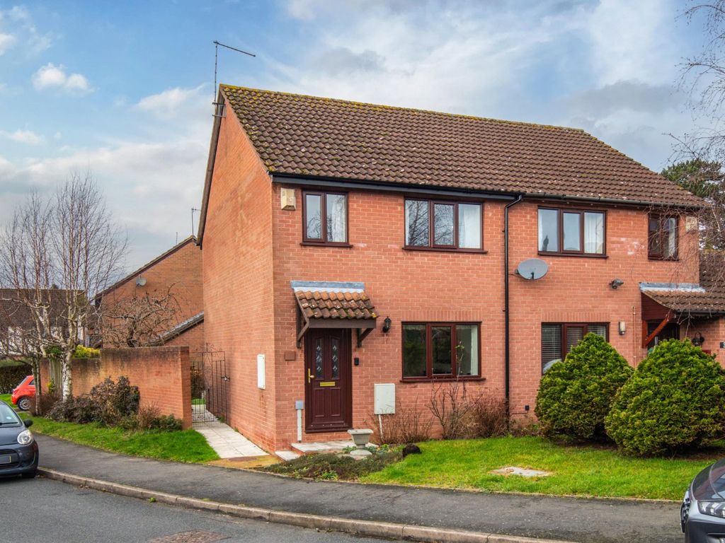 3 bed semidetached house for sale in Granary Road, Stoke Heath