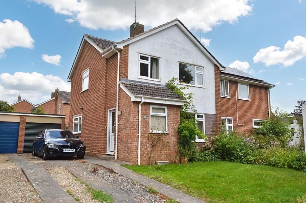 3 bed semidetached house for sale in Parkfield Road, Taunton, Somerset