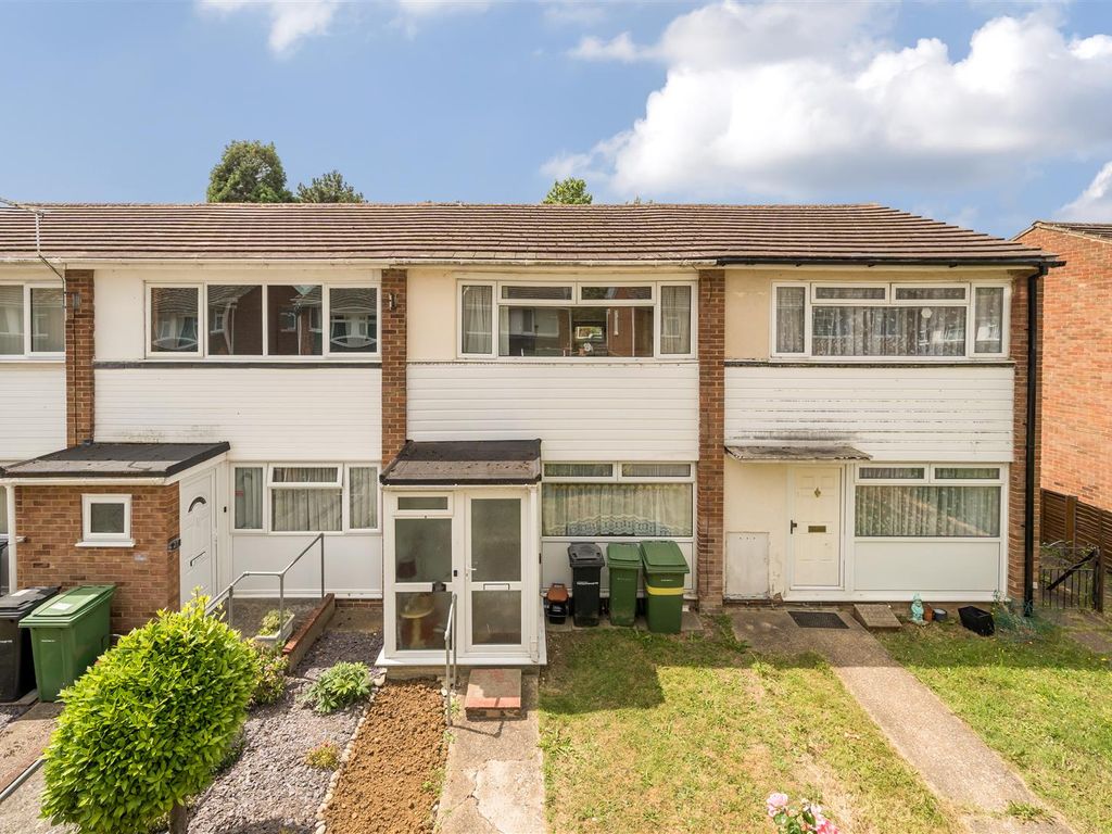 2 bed terraced house for sale in Cheriton Way, Allington, Maidstone