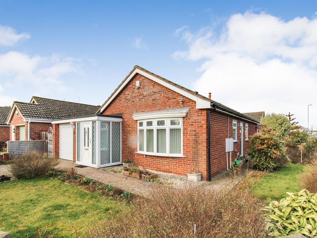 3 bed detached bungalow for sale in Wensleydale Park, Corby NN17 Zoopla