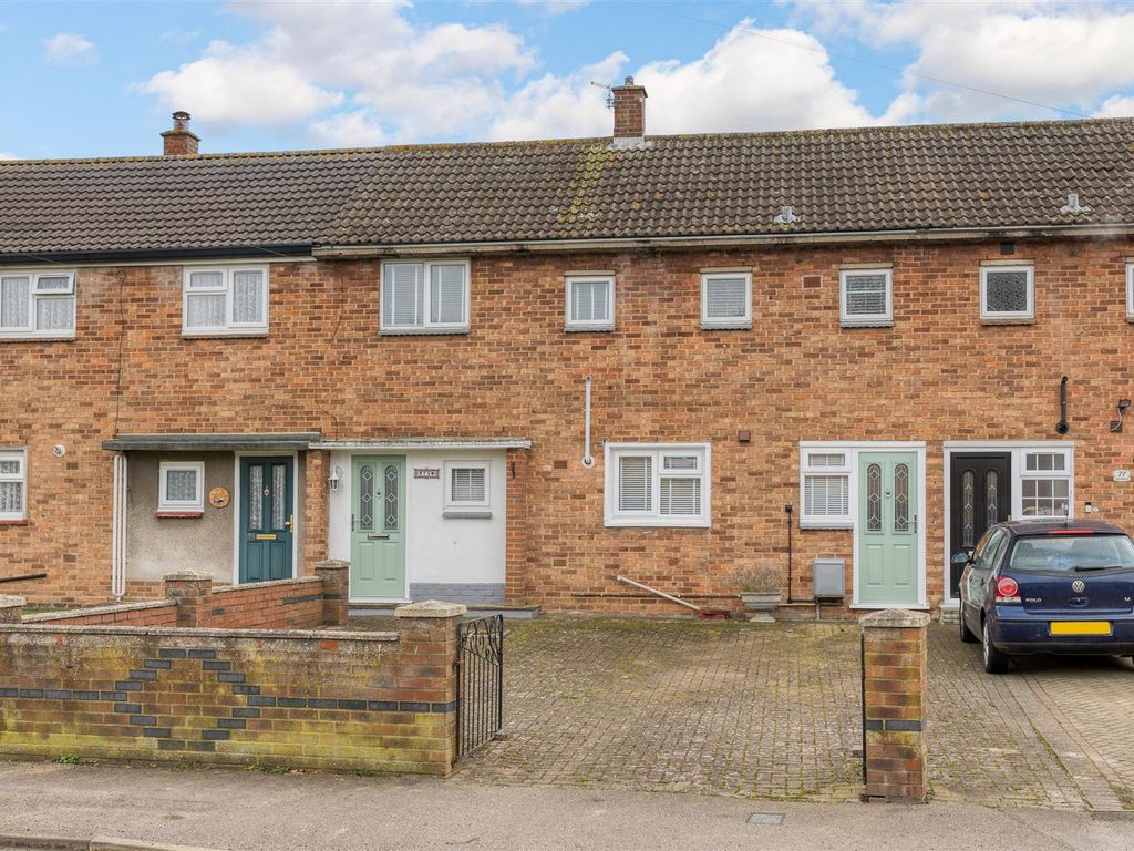 3 bed terraced house for sale in Burford Way, Hitchin, Herts SG5, £