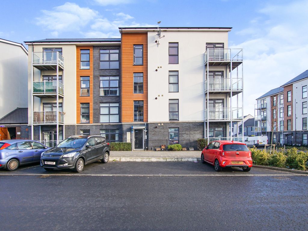 2 bed flat for sale in Great Brier Leaze, Patchway, Bristol BS34 Zoopla