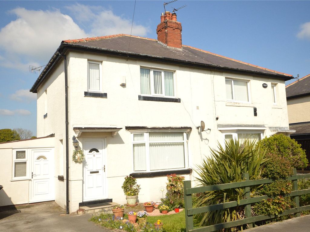 3 bed semidetached house for sale in Glenmere Mount, Yeadon, Leeds