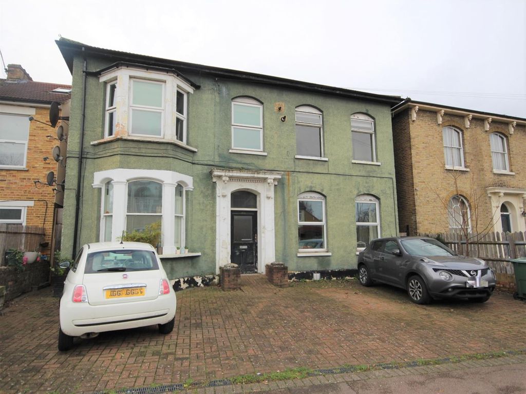 1 bed flat to rent in Vicarage Road, Leyton E10 Zoopla