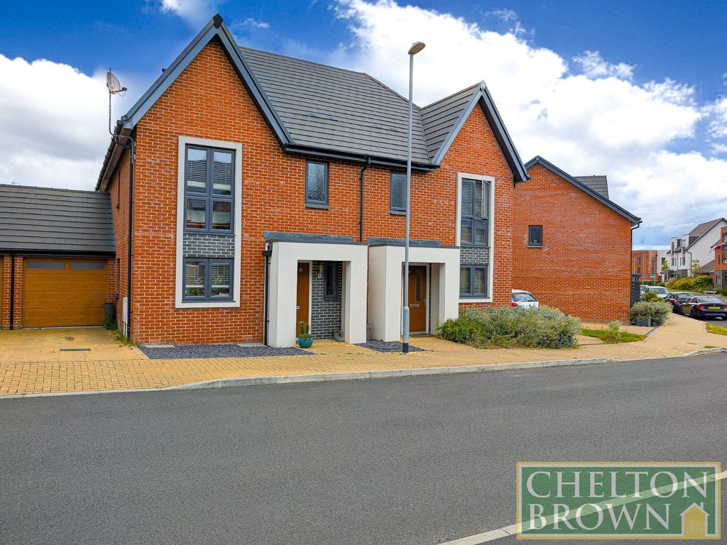 3 bed semidetached house for sale in Rievaulx Way, Daventry