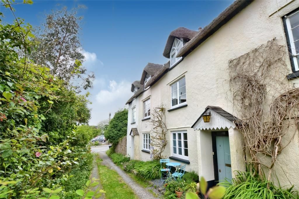 2 bed terraced house for sale in Ivy Cottages, Station Road