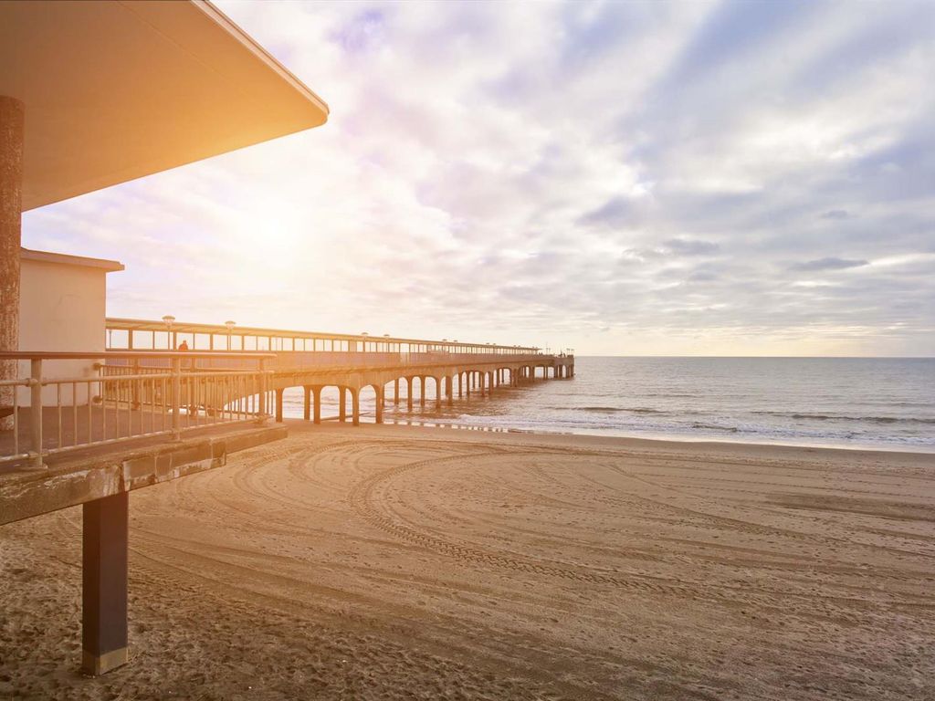 1 bed flat to rent in Christchurch Road, Bournemouth BH7, £950 pcm Zoopla