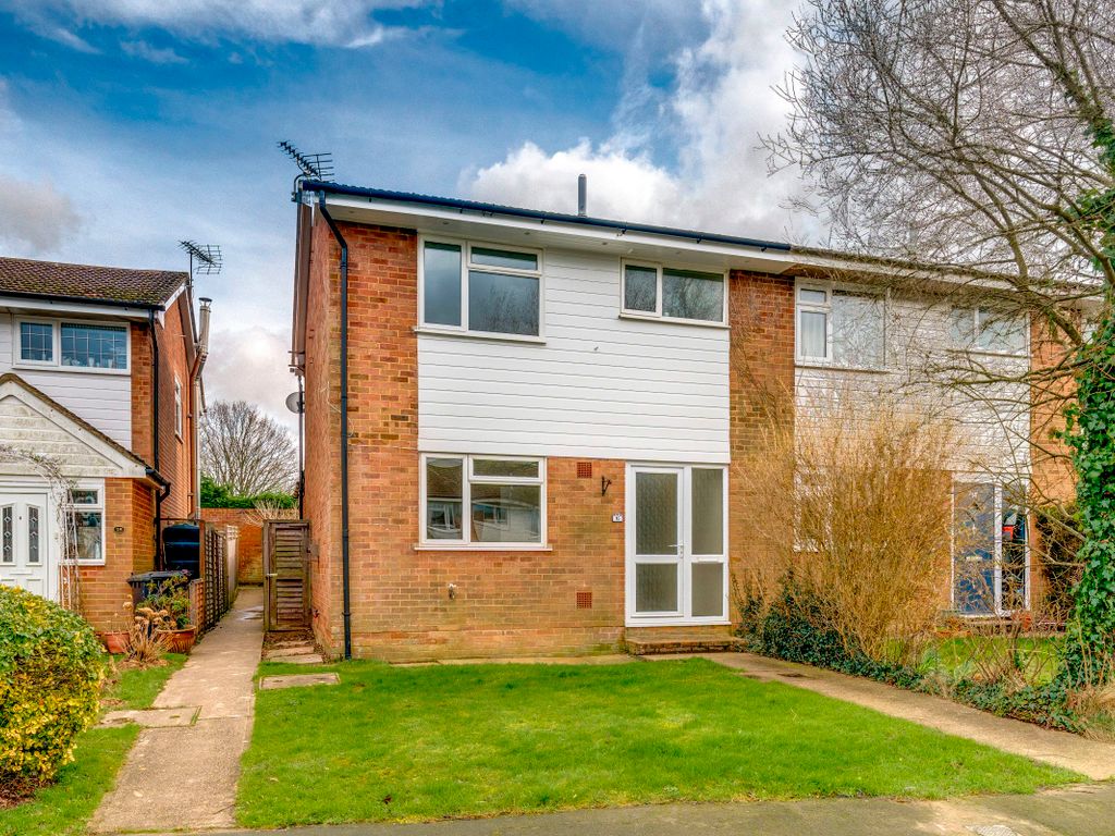 3 bed terraced house to rent in James Avenue, Herstmonceux, Hailsham