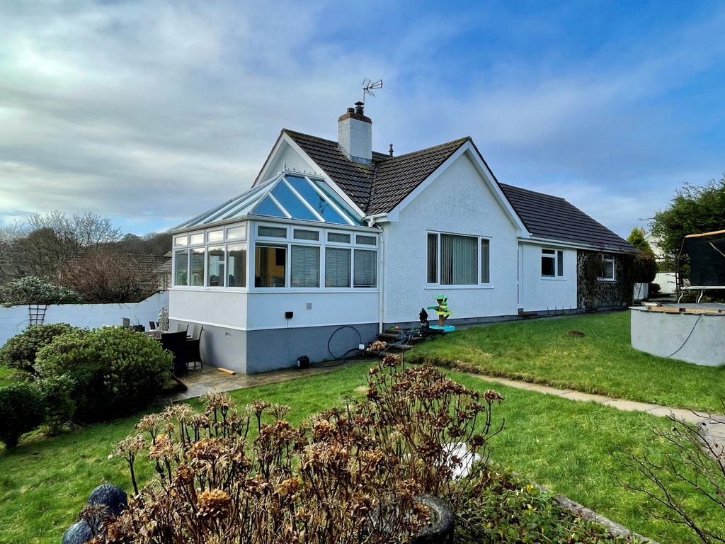 4 bed bungalow for sale in Trethurgy, St. Austell, Cornwall PL26 Zoopla