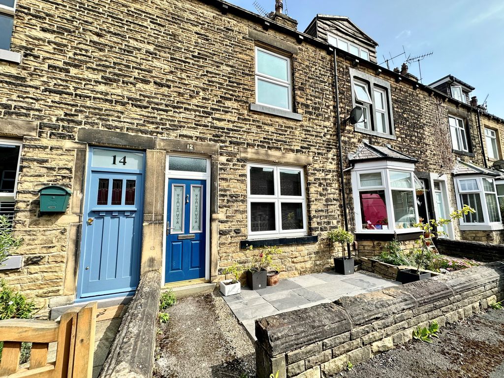 3 bed terraced house to rent in Bateson Street, Apperley Bridge