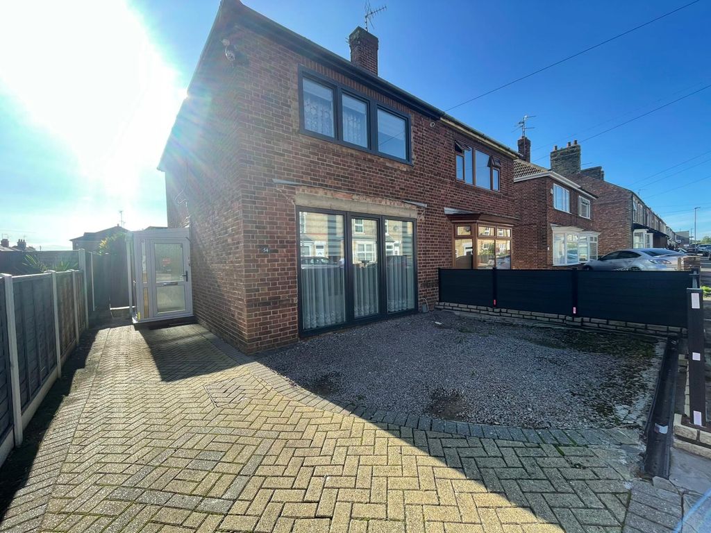 3 bed semidetached house for sale in South View Road, Peterborough PE4