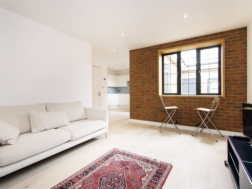 1 bed flat to rent in St. James's Road, London SE1, £1,800 pcm Zoopla