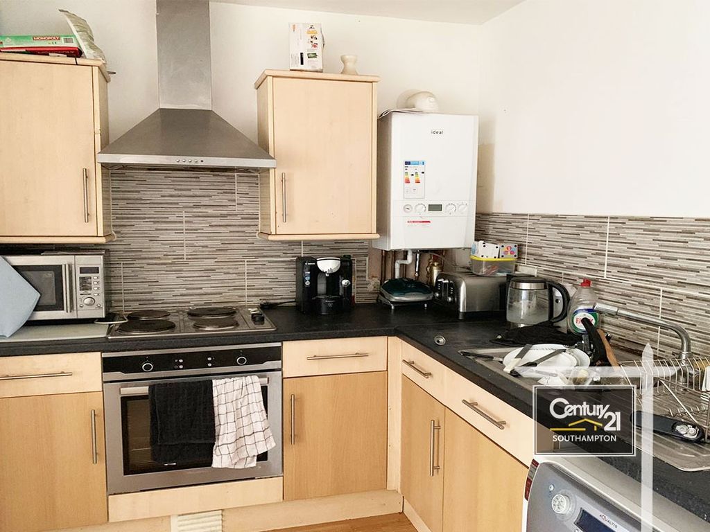 1 bed flat to rent in Ref R152396, Warren Avenue, Southampton SO16