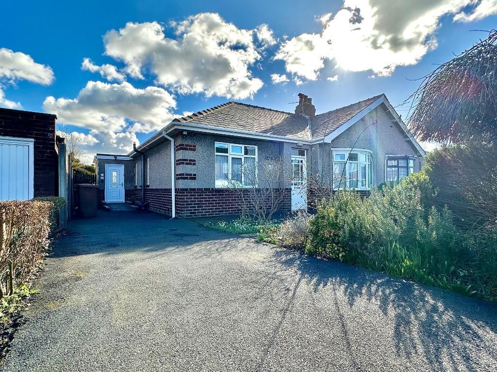 2 bed semidetached bungalow for sale in Lea Road, WhittleLeWoods