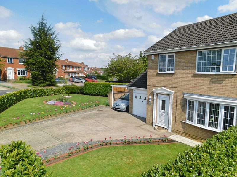 3 bed semidetached house for sale in Winchester Road, Grantham NG31