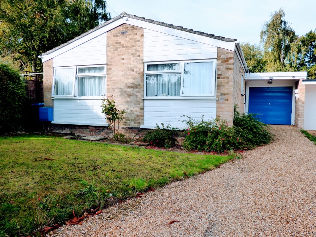 3 bed detached bungalow for sale in The Chase, Worlingham, Beccles NR34
