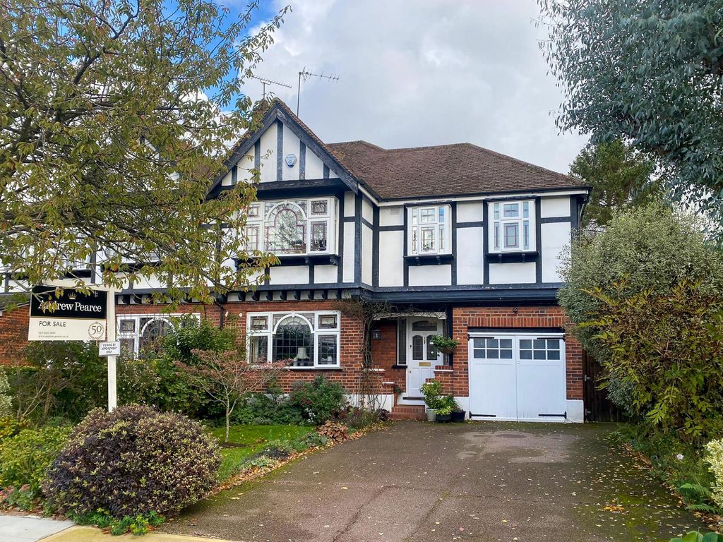 4 bed semidetached house for sale in St. Lawrence Drive, Eastcote