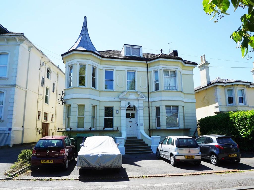 1 bed flat to rent in Beulah Road, Tunbridge Wells, Kent TN1, £725 pcm