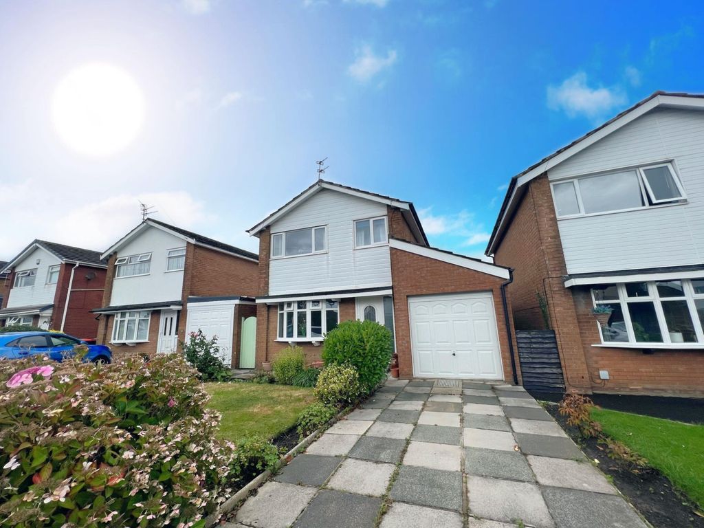 3 bed detached house for sale in Willowcroft Drive, Hambleton FY6, £