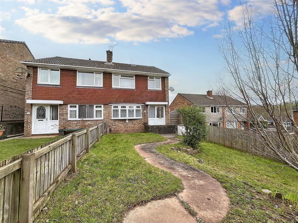 3 bed semidetached house for sale in Claremont, Newport NP20, £220,000